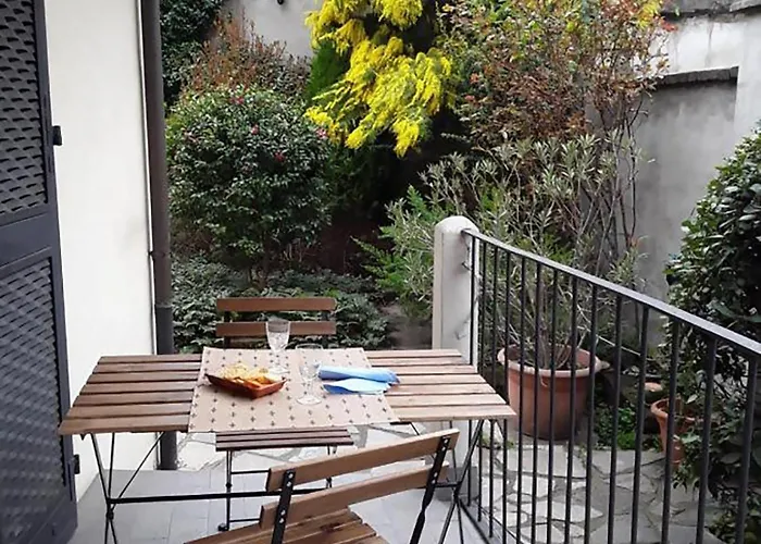 Villa Mimosa House *